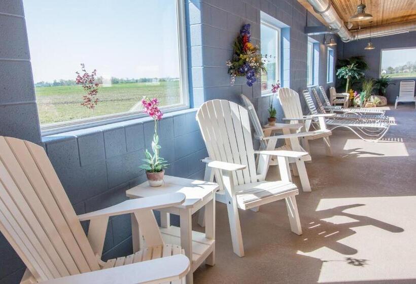 Отель Blue Gate Garden Inn