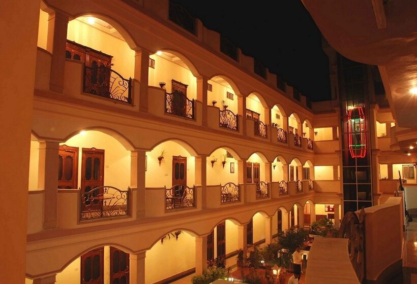 Hotel Master Paradise