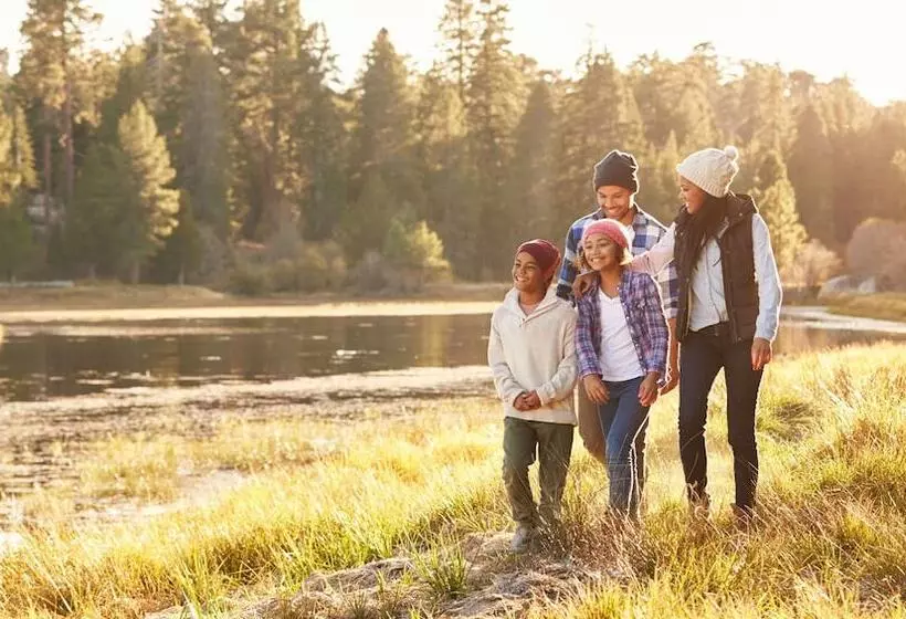 酒店 Broadway Inn Conference Center