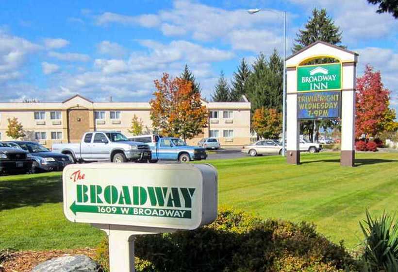 בית מלון כפרי Broadway Inn Conference Center