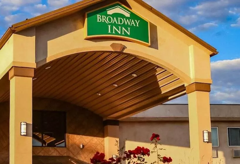 酒店 Broadway Inn Conference Center