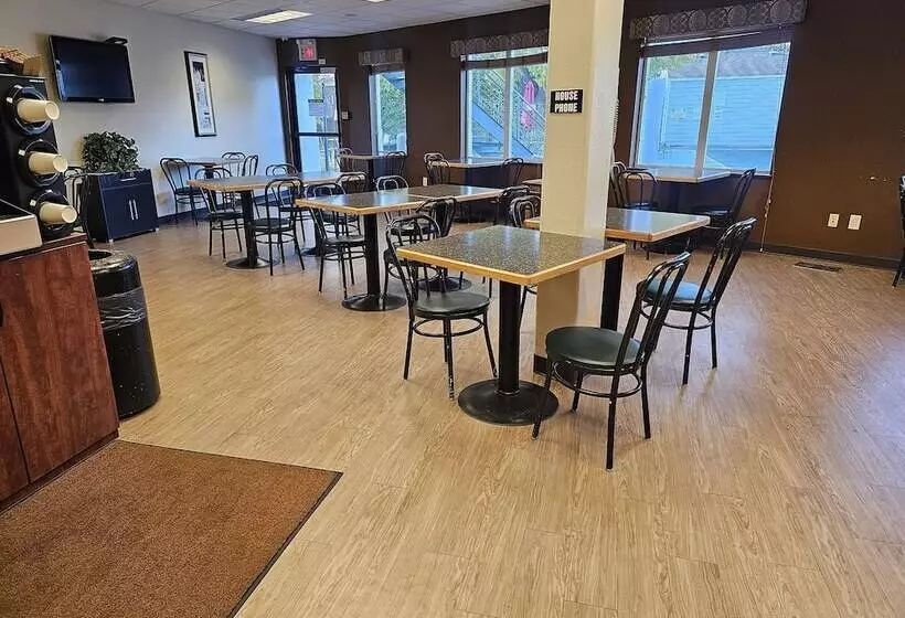 酒店 Broadway Inn Conference Center