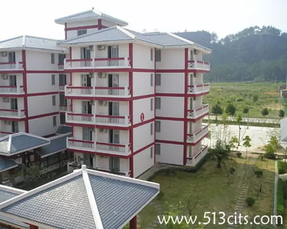 فندق Century Land