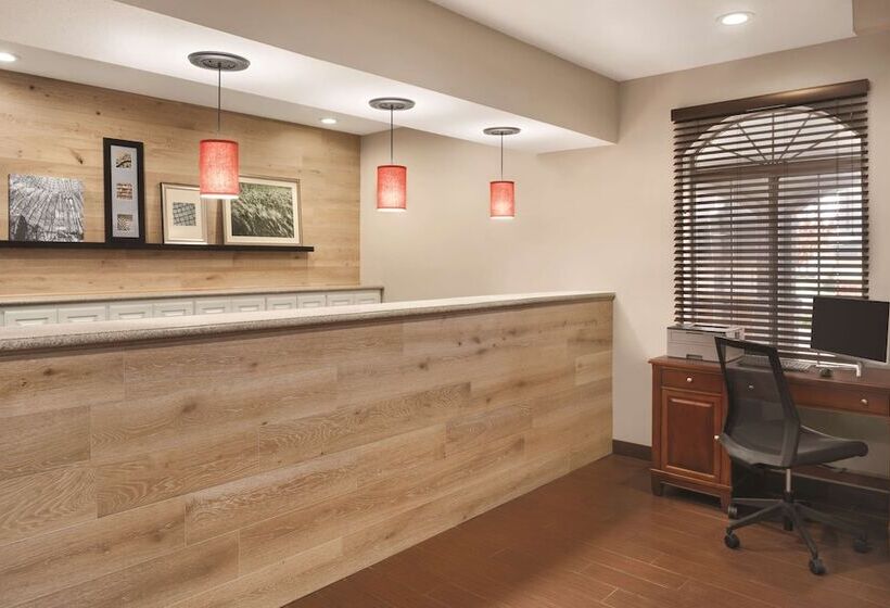 호텔 Country Inn & Suites By Radisson, Michigan City, In