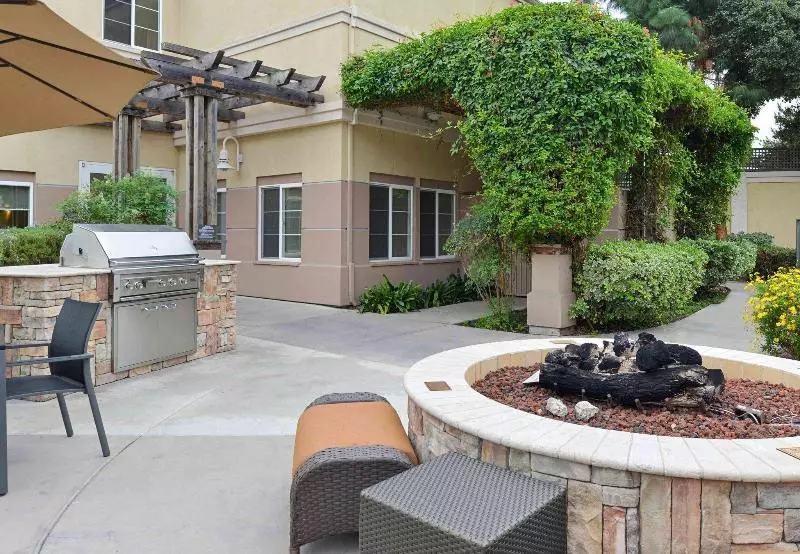 Отель Courtyard Palo Alto Los Altos