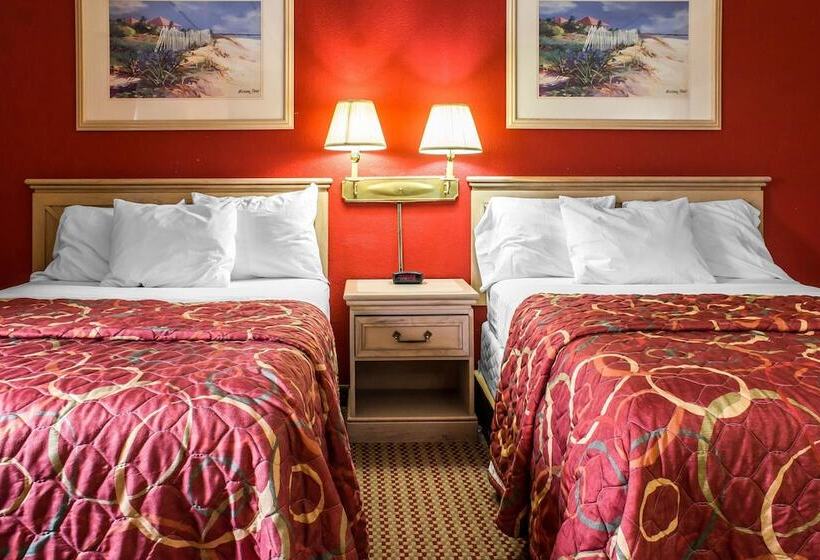 فندق Econo Lodge Inn & Suites