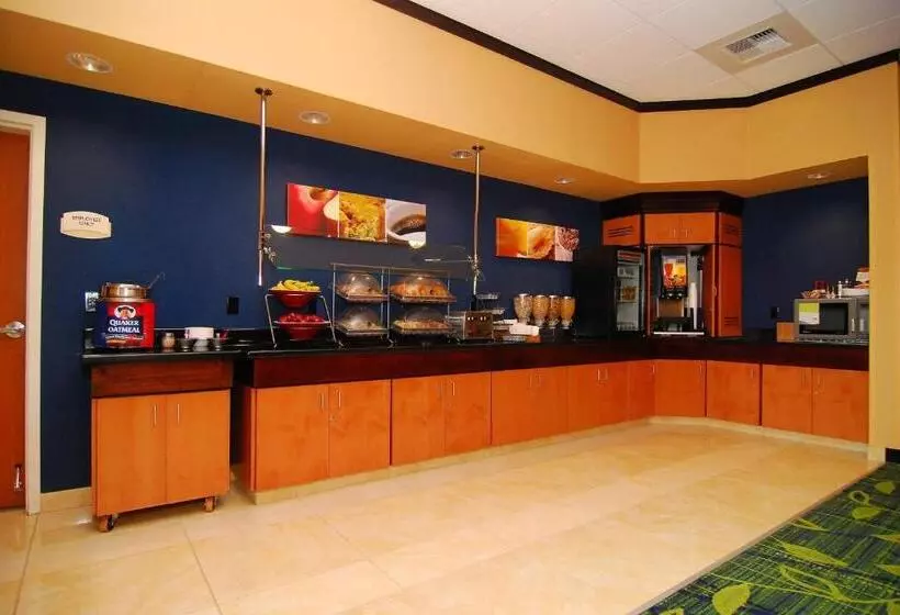 ホテル Fairfield Inn & Suites Tehachapi