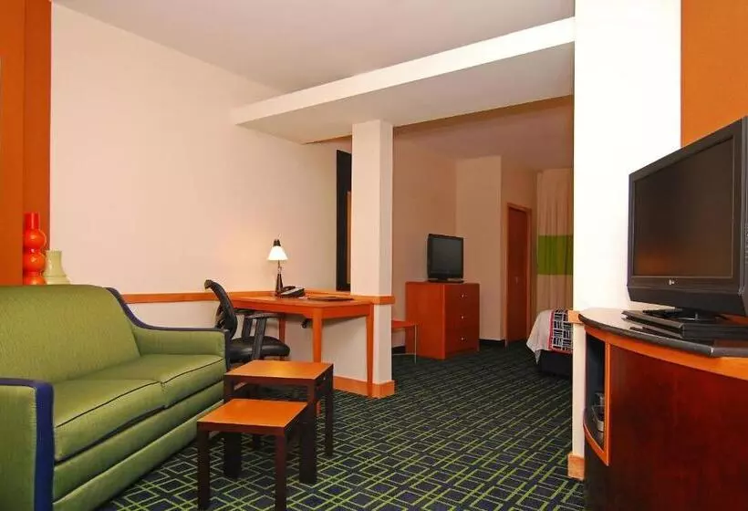 ホテル Fairfield Inn & Suites Tehachapi