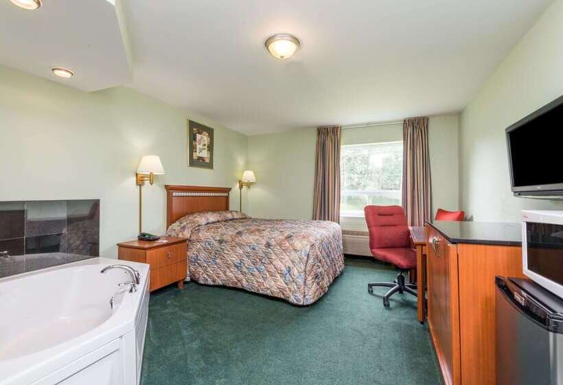 Отель Knights Inn Bracebridge