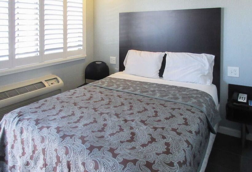 فندق Rodeway Inn