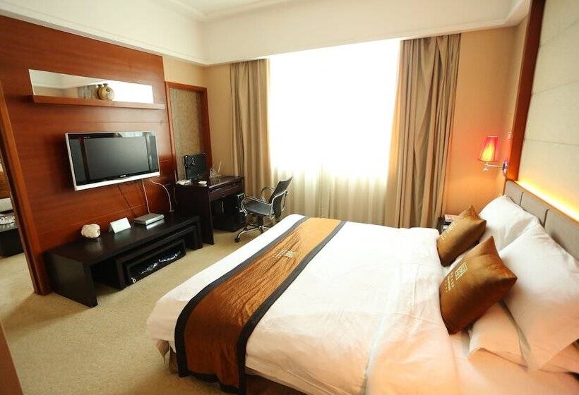 Отель Royal Crown