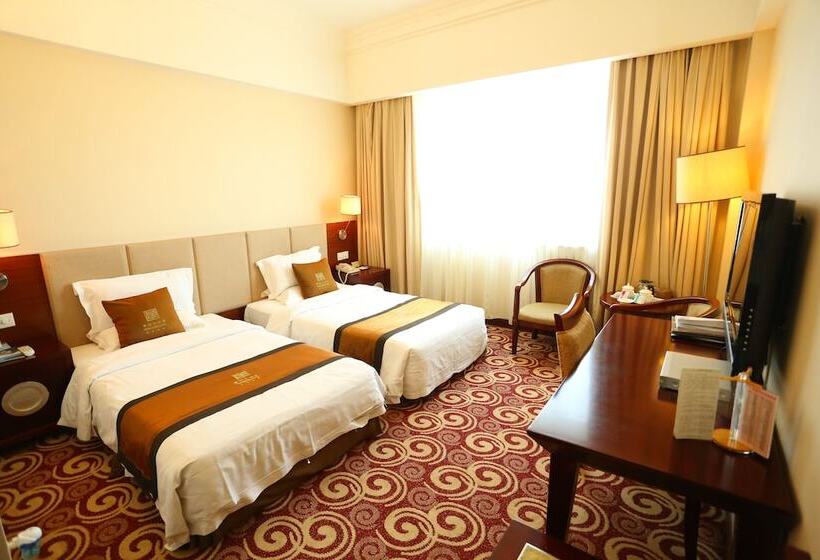 Отель Royal Crown