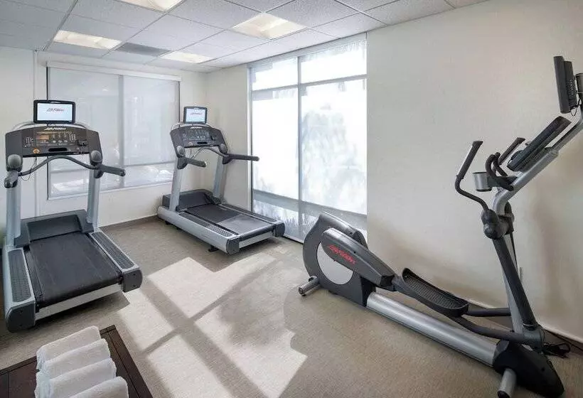 酒店 Springhill Suites Bakersfield