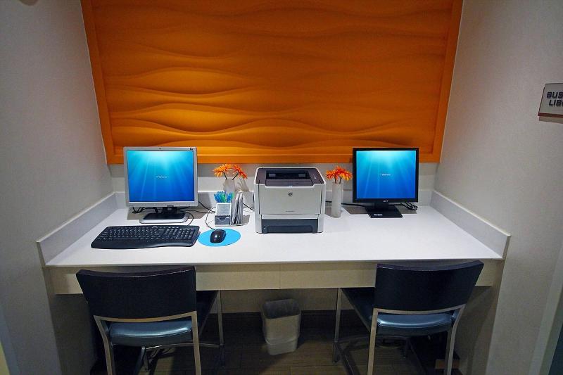 호텔 Springhill Suites By Marriott Madera