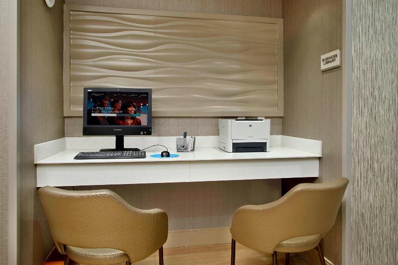 호텔 Springhill Suites By Marriott Madera