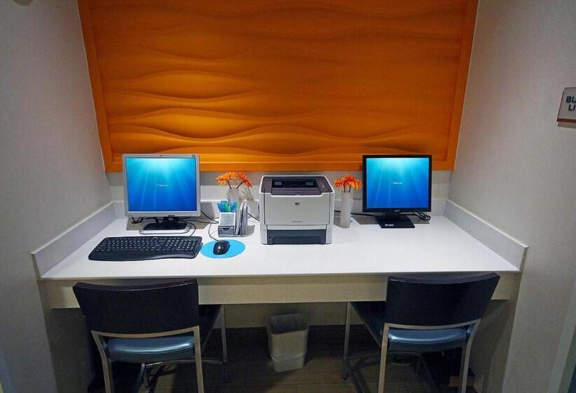 호텔 Springhill Suites By Marriott Madera