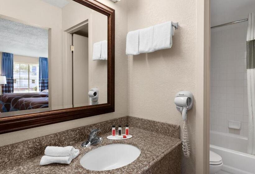 酒店 Super 8 By Wyndham Gulfport Biloxi Airport