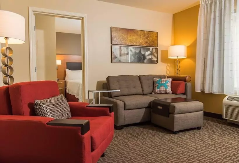 ホテル Towneplace Suites By Marriott Erie