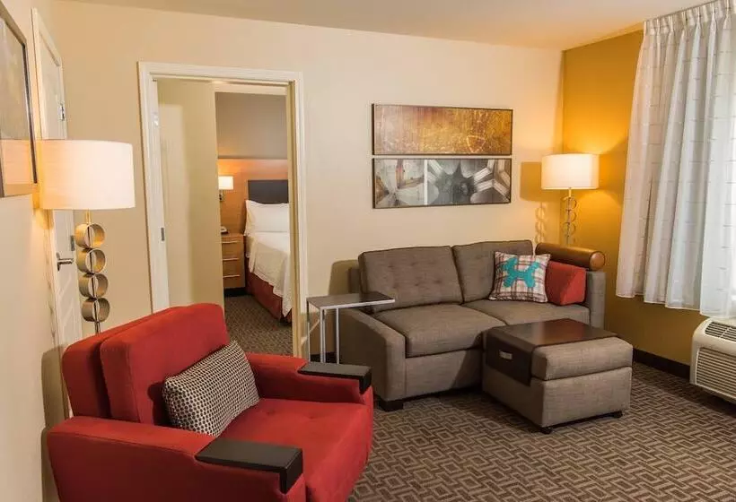 ホテル Towneplace Suites By Marriott Erie