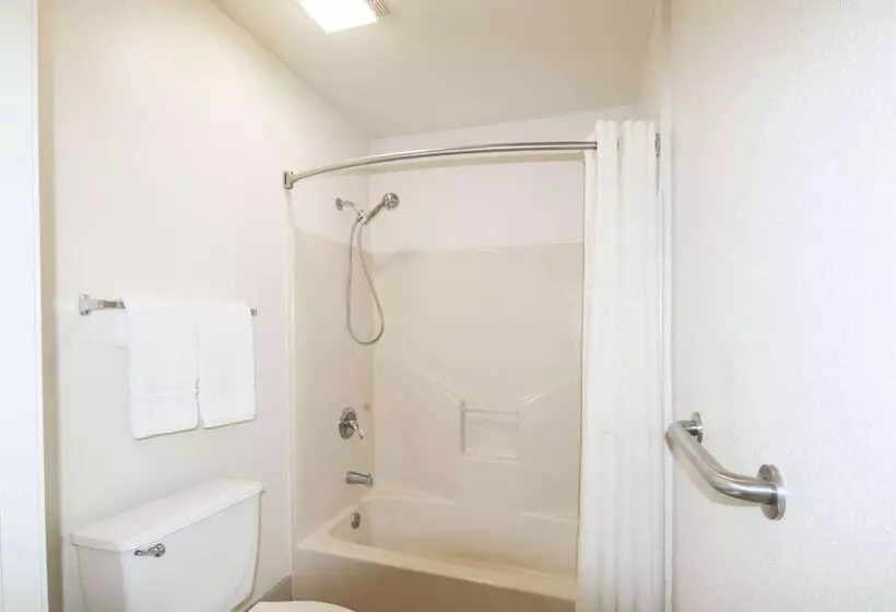 ホテル Travelodge By Wyndham Temple