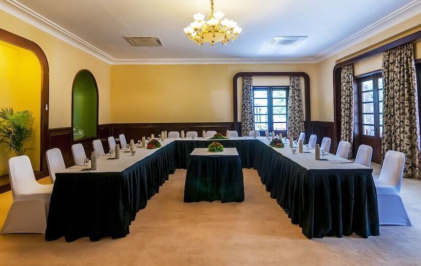 酒店 Sawai Madhopur Lodge   Ihcl Seleqtions