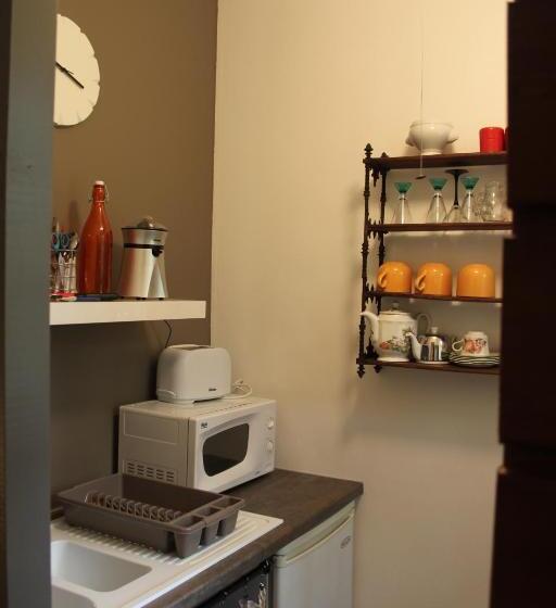 مبيت وإفطار La Bousquatière