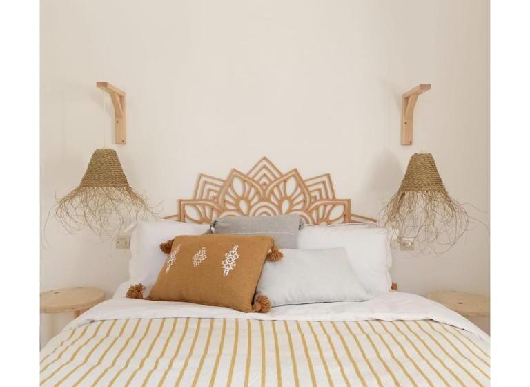 تختخواب و صبحانه Villa Nour