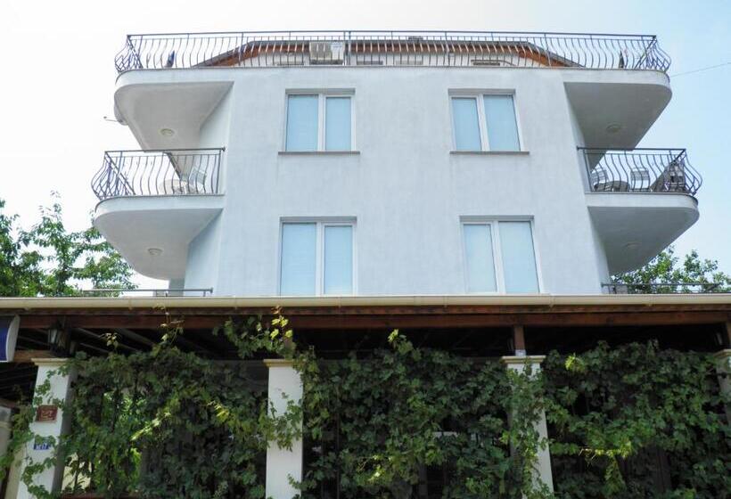 Family Hotel Maritime