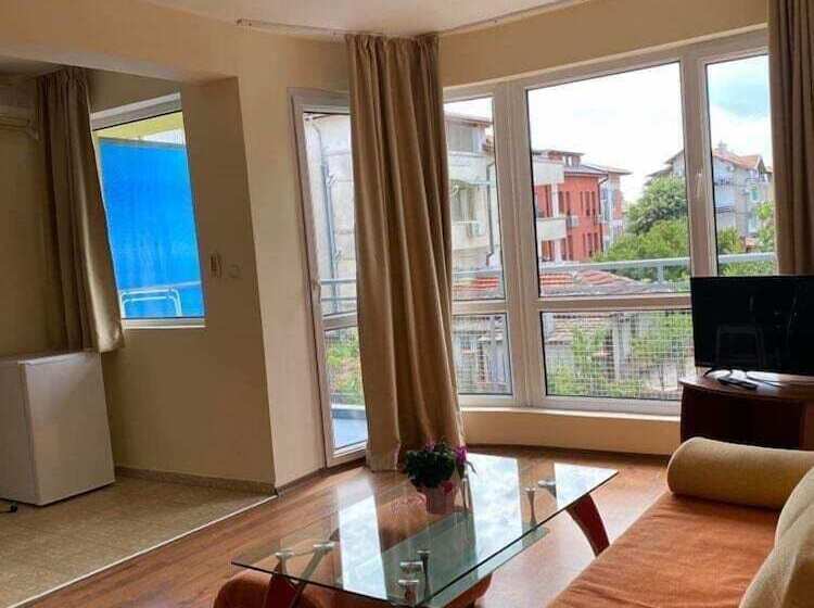 Family Hotel Neptun Lozenets