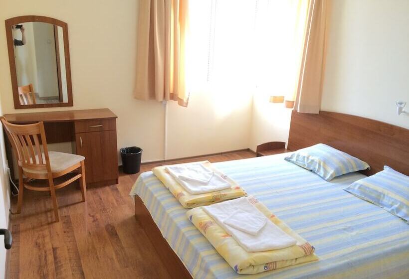 Family Hotel Neptun Lozenets