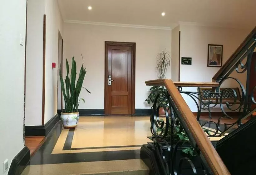 Hotelli Valle De Ayala