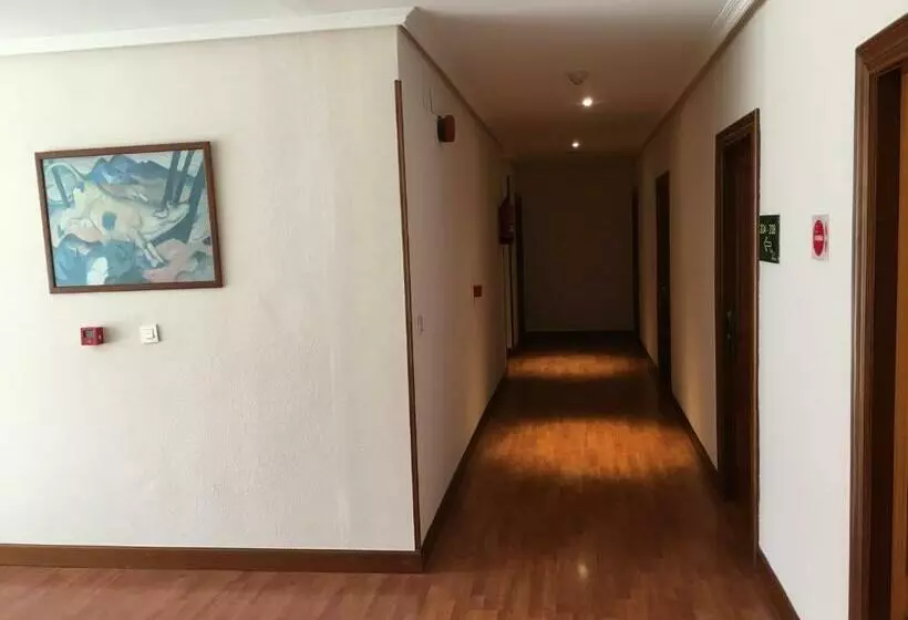 Hotelli Valle De Ayala