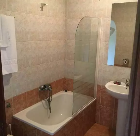 Hotelli Valle De Ayala