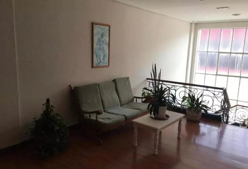 Hotelli Valle De Ayala