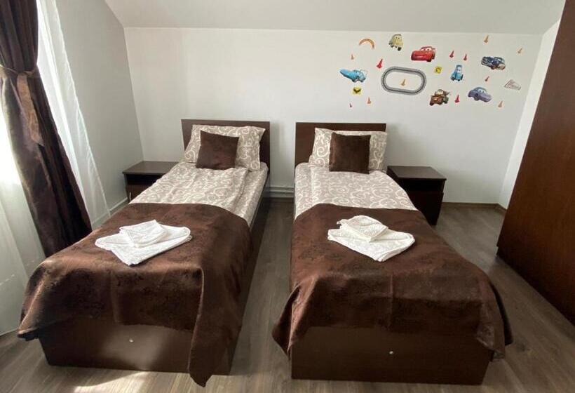 بنسيون Casa Neluta