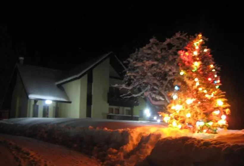 استراحتگاه Complex Turistic Bucovina