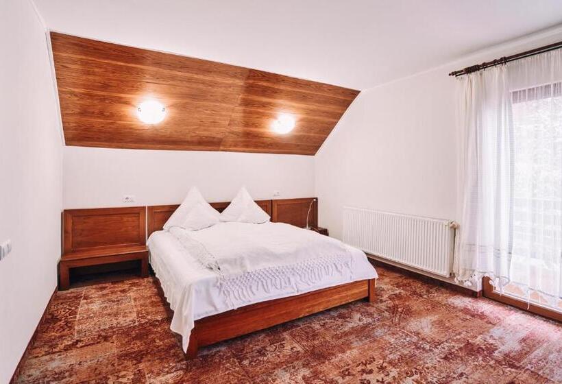 استراحتگاه Complex Turistic Bucovina