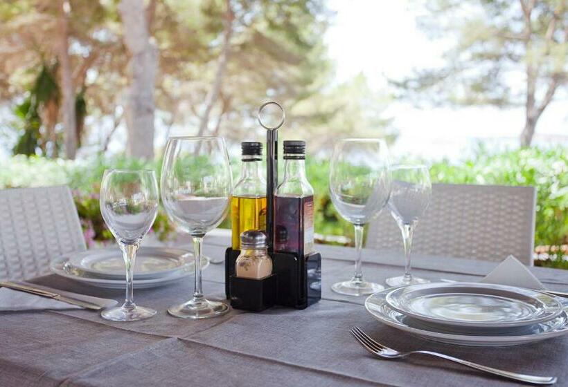 אתר נופש Apartamentos Club Cala Azul