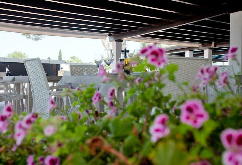 אתר נופש Apartamentos Club Cala Azul