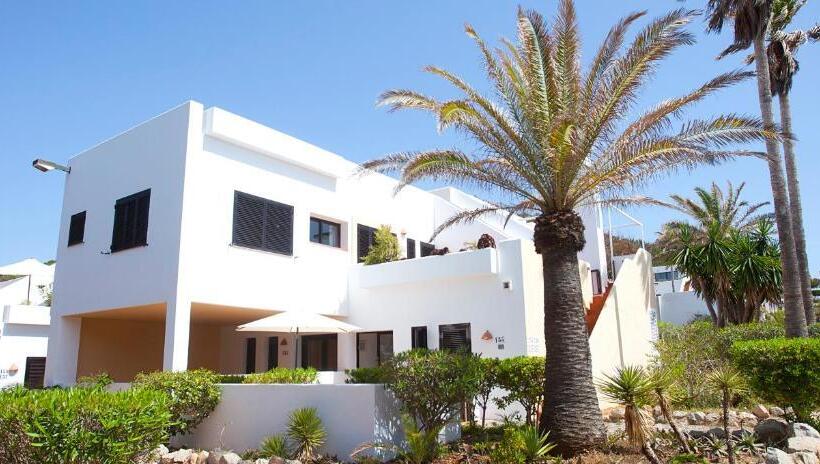 אתר נופש Apartamentos Club Cala Azul