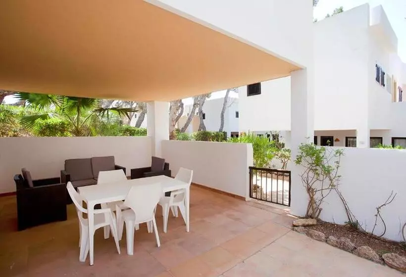 Lomakeskus Apartamentos Club Cala Azul