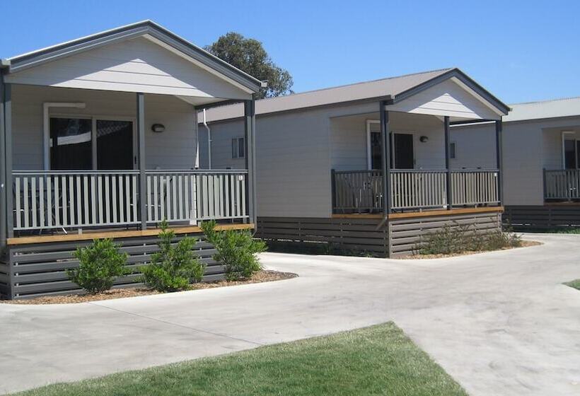 Отель Dalby Tourist Park