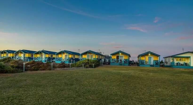 Hotelli Dongara Tourist Park