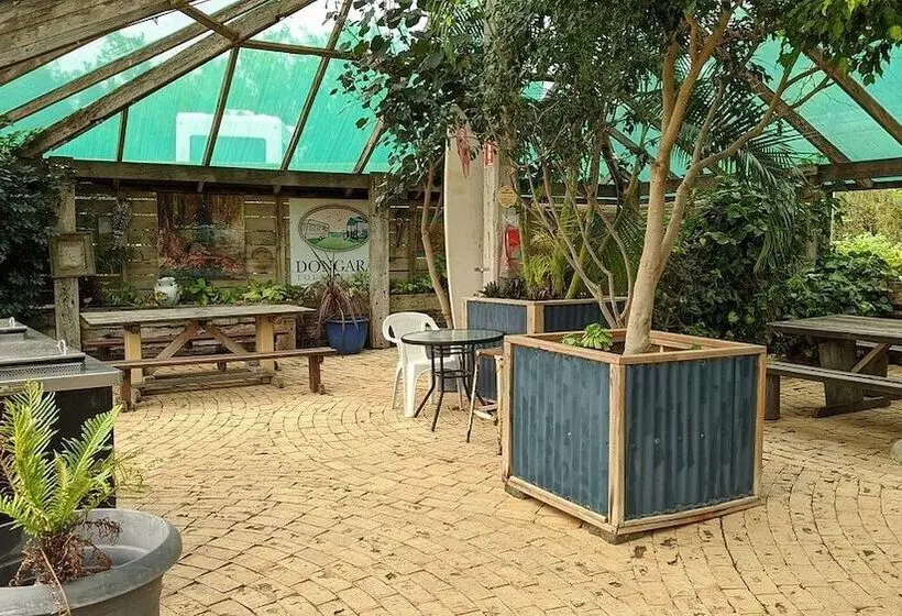 Hotelli Dongara Tourist Park