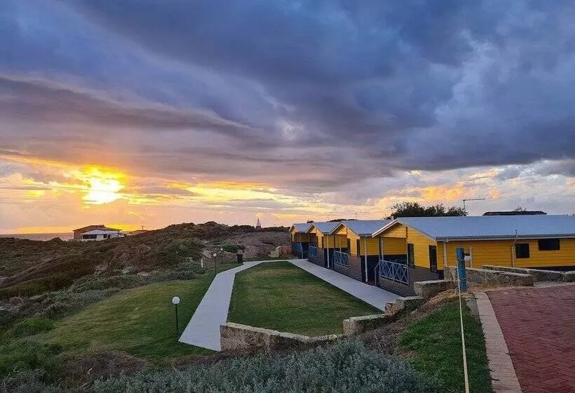 Hotelli Dongara Tourist Park