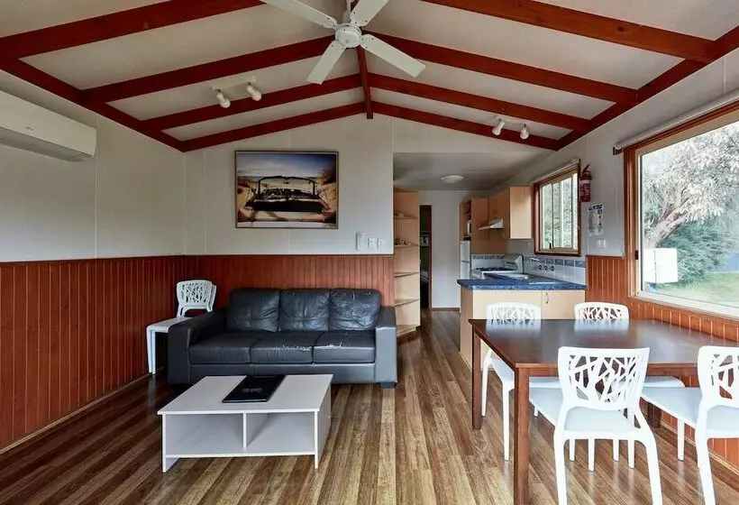 ホテル Marengo Family Caravan Park