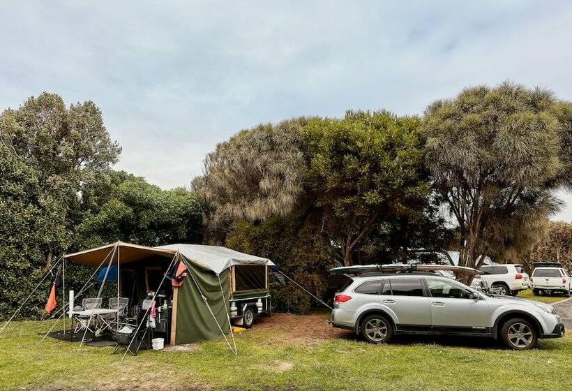 Отель Marengo Family Caravan Park