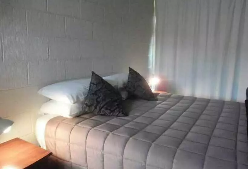 Mountain View Motel, Levin