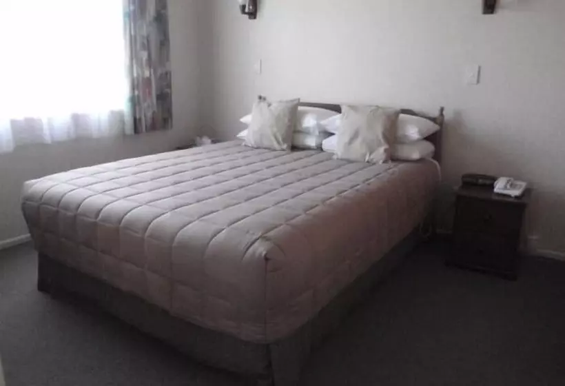 Mountain View Motel, Levin