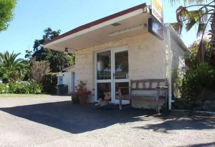 Mountain View Motel, Levin